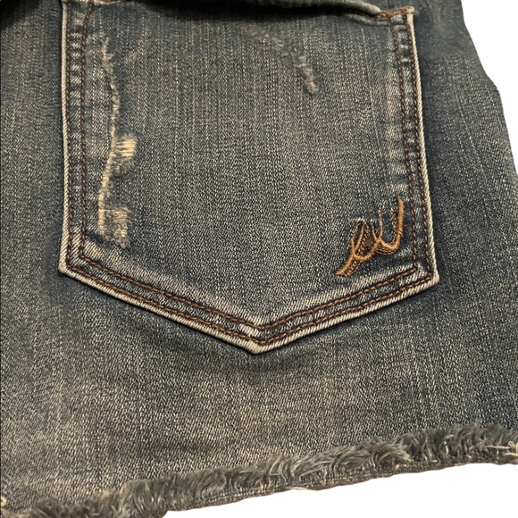 Express denim distressed shorts size 4 - Picture 4 of 9